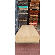 50. MDF 19 mm Eiken wildverband / kwartiers book-match 50. MDF 19 mm Eiken wildverband / kwartiers book-match