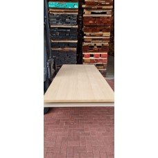 56.  MDF 19 mm  Eiken wildverband, genoest / kwartiers book-match