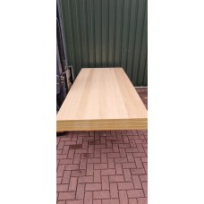 82. MDF 19 mm Eiken dosse wildverband / kwartiers bookmatch 82. MDF 19 mm Eiken dosse wildverband / kwartiers bookmatch
