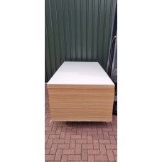 307. 13mm Okoume multiplex HPL Wit 2- zijdig 307. 13mm Okoume multiplex HPL Wit 2- zijdig