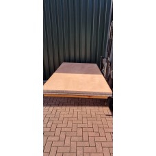 312.   27mm Aluminium honinggraad kern, okoume dekfineer 2-zijdig