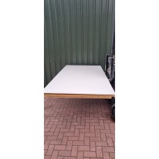 334. 16mm Queenply multiplex HPL licht grijs 2- zijdig met deukjes! 334. 16mm Queenply multiplex HPL licht grijs 2- zijdig met deukjes!