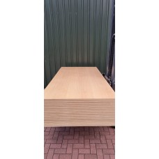 344. 17 mm Queenply multiplex Eiken kwartiers b.m. gelakt 2- zijdig 344. 17 mm Queenply multiplex Eiken kwartiers b.m. gelakt 2- zijdig