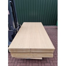 100.  MDF 30 mm   Eiken Kwartiers mixmatch 1,5mm 2- zijdig