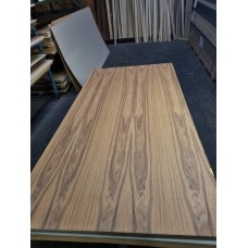 Plaat 13.   Berken multiplex 19 mm  Teak dosse bookmatch 2-zijdig 